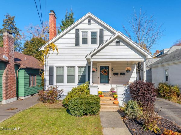 945 Myrtle Avenue, Albany, NY 12208