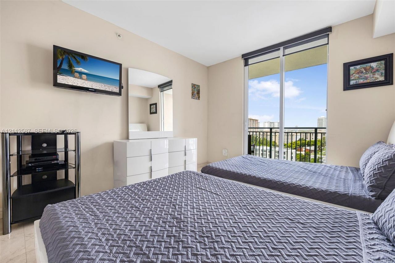 17555 NW Atlantic Blvd , Unit 1108, Sunny Isles Beach, FL 33160 Photo