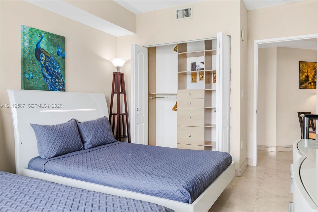 17555 NW Atlantic Blvd , Unit 1108, Sunny Isles Beach, FL 33160 Photo