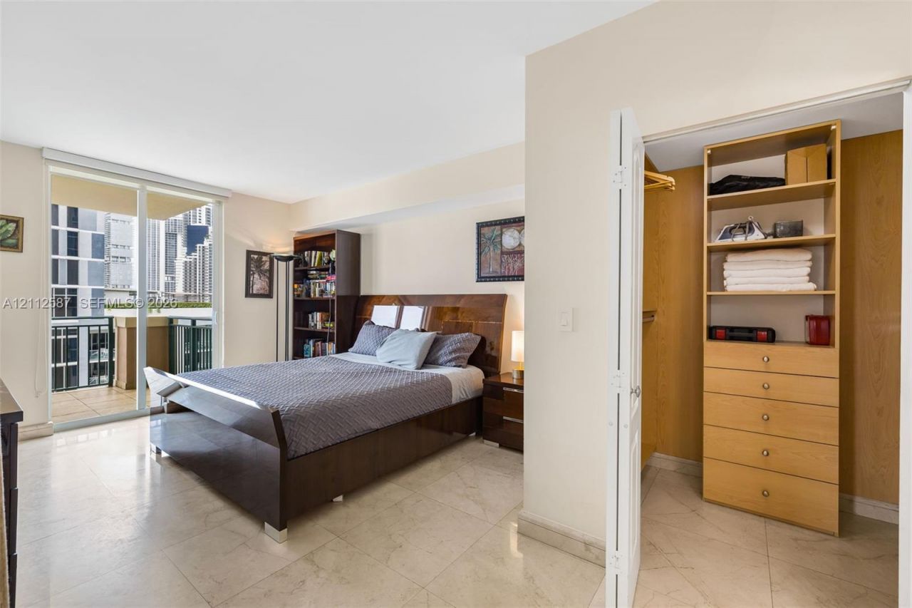 17555 NW Atlantic Blvd , Unit 1108, Sunny Isles Beach, FL 33160 Photo