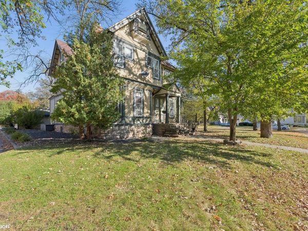 324 2nd Street SE, Mason City, IA 50401
