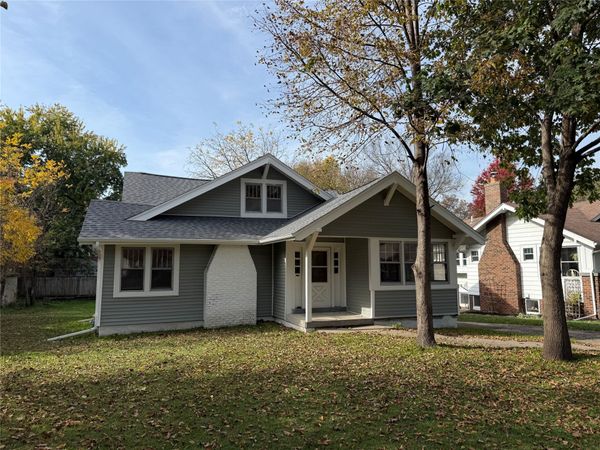 1424 42nd Street , Des Moines, IA 50311