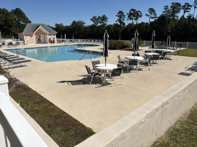 608 Waterway Village Ave.  Photo 9
