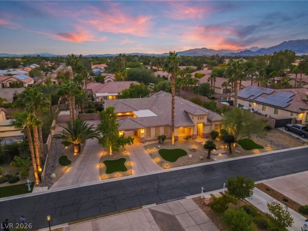 7301 Lake Farm Avenue , Las Vegas, NV 89131