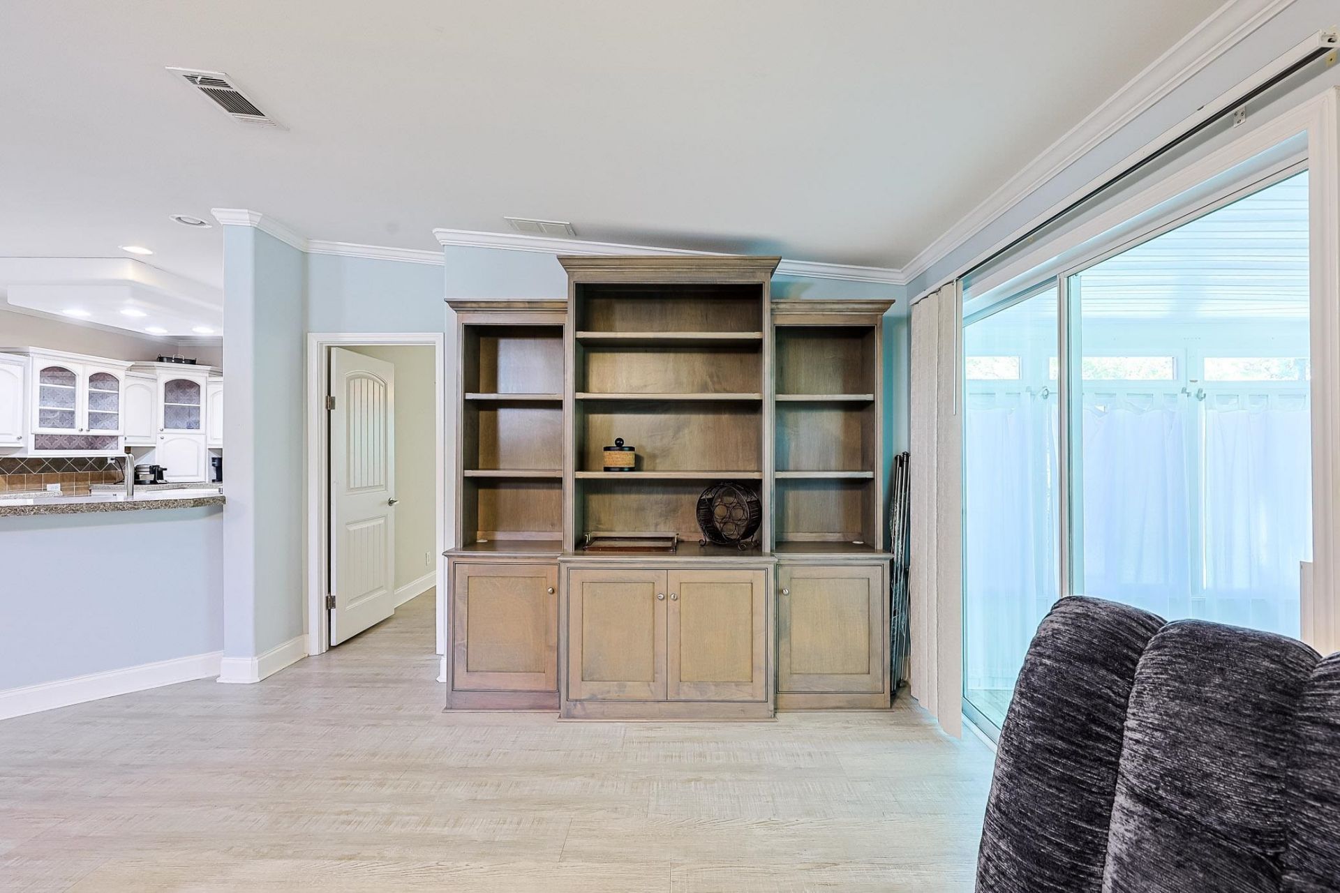 137 Wellspring Dr.  Photo 6