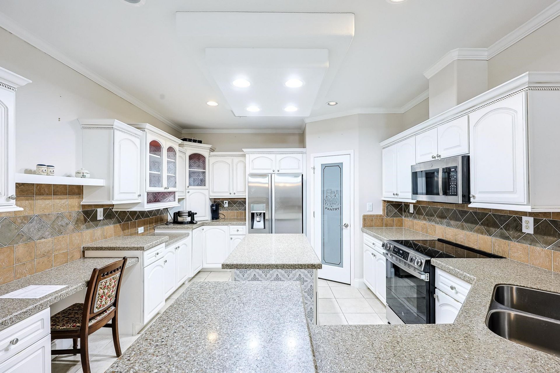137 Wellspring Dr.  Photo 8