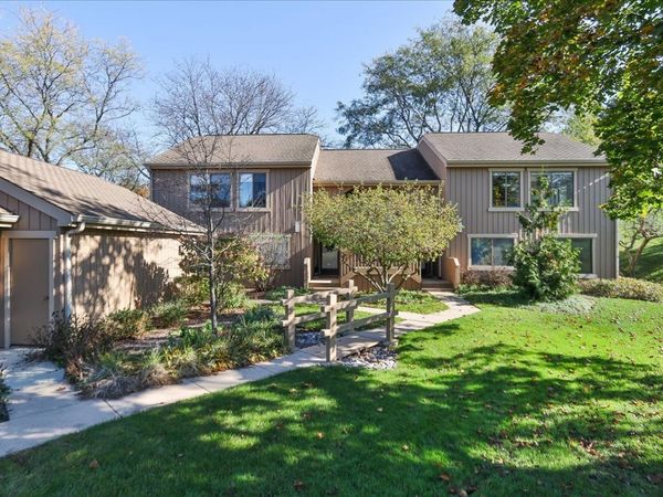 746A Oak Hill Road , Unit A, Lake Barrington, IL 60010
