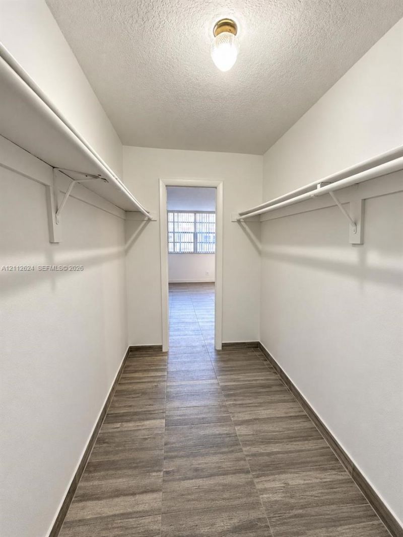 3113 S Ocean Dr , Unit 302, Hallandale Beach, FL 33009 Photo