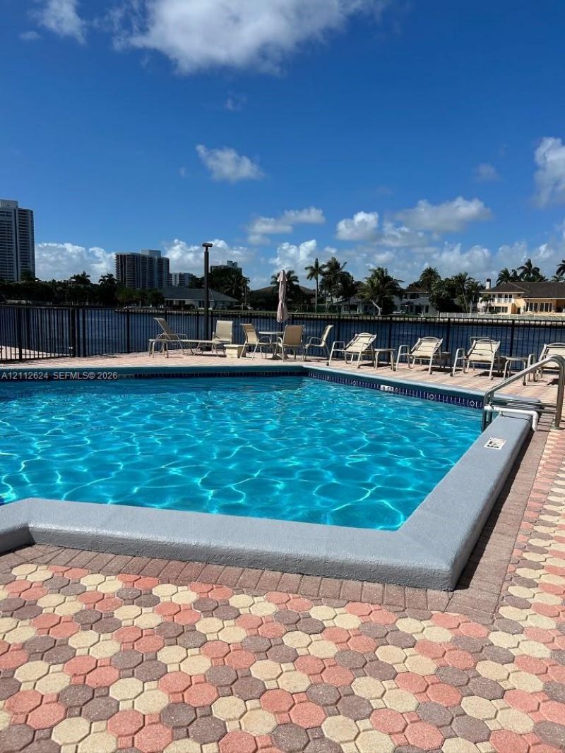 3113 S Ocean Dr , Unit 302, Hallandale Beach, FL 33009 Photo
