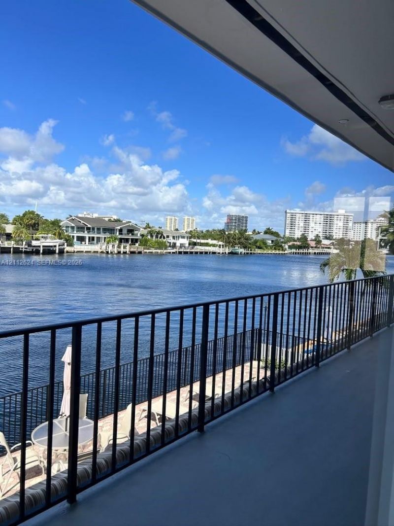 3113 S Ocean Dr , Unit 302, Hallandale Beach, FL 33009 Photo