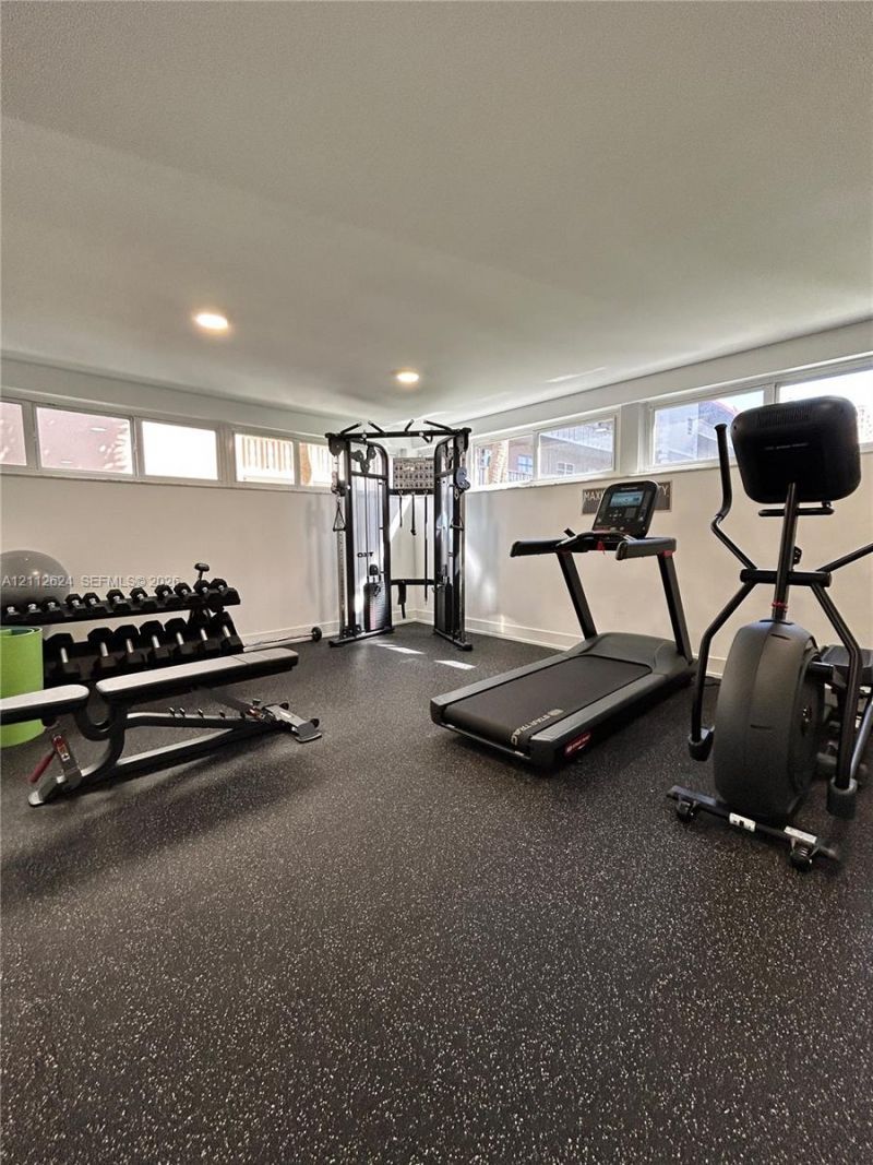 3113 S Ocean Dr , Unit 302, Hallandale Beach, FL 33009 Photo