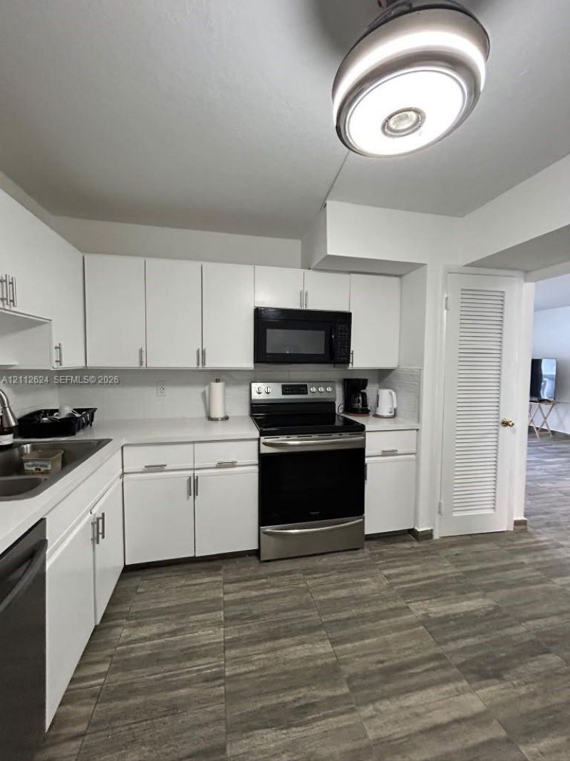 3113 S Ocean Dr , Unit 302, Hallandale Beach, FL 33009 Photo