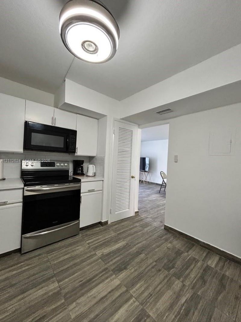 3113 S Ocean Dr , Unit 302, Hallandale Beach, FL 33009 Photo