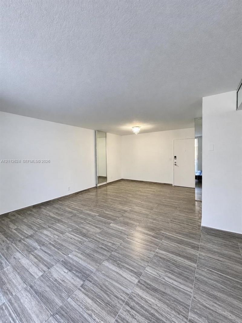 3113 S Ocean Dr , Unit 302, Hallandale Beach, FL 33009 Photo