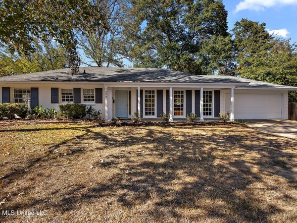 1404 Plantation Boulevard, Jackson, MS 39211