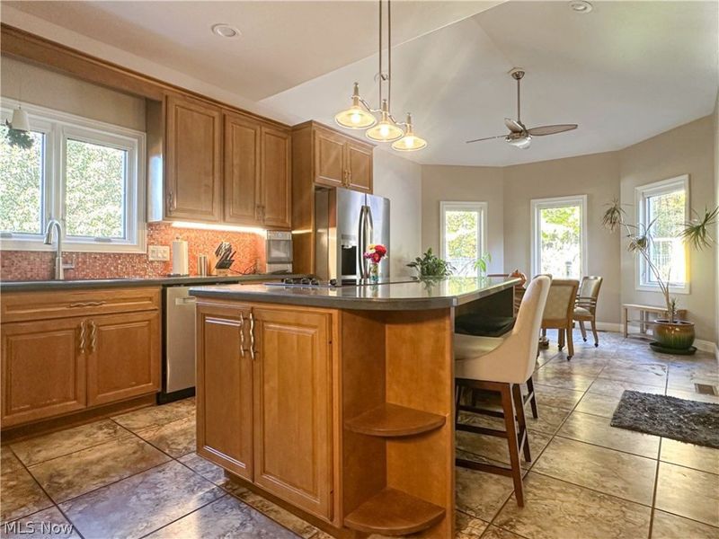 400 Amber Drive SE, Warren, OH 44484 Photo 13