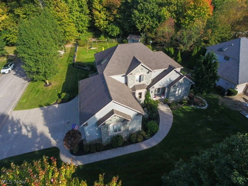 400 Amber Drive SE, Warren, OH 44484 Photo 2