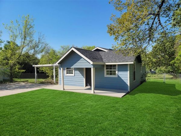1415 Roberts Cut Off Road , River Oaks, TX 76114