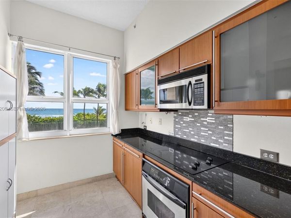 2080 S Ocean Dr , Unit 112, Hallandale Beach, FL 33009