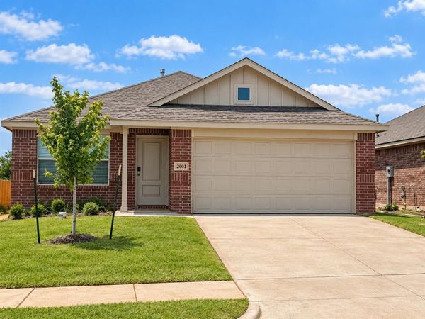 2001 Chestnut Oak Court, Oklahoma City, OK 73128