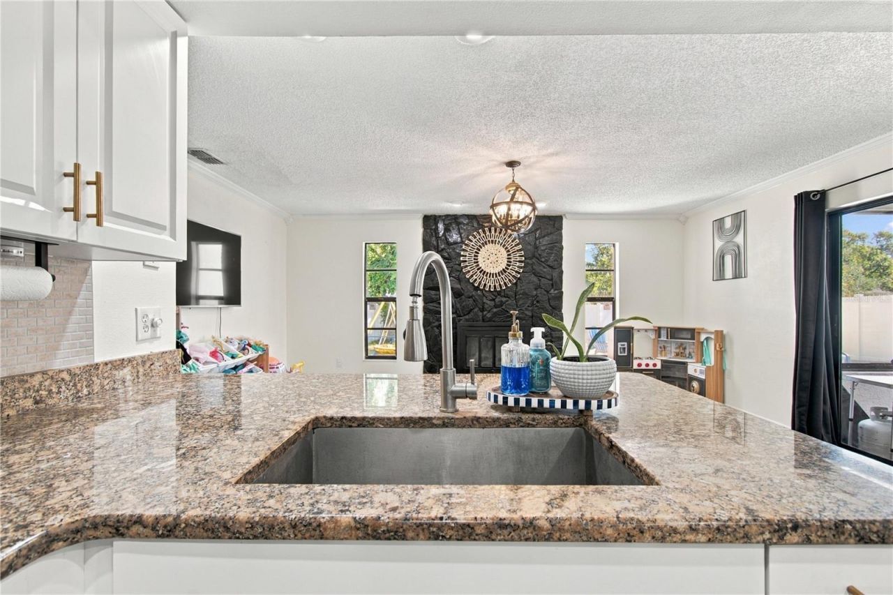 12805 98th Street , Largo, FL 33773 Photo