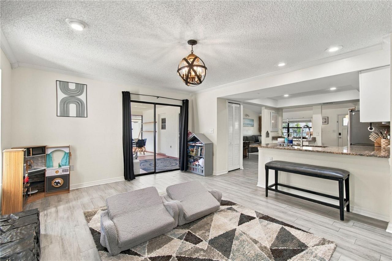 12805 98th Street , Largo, FL 33773 Photo