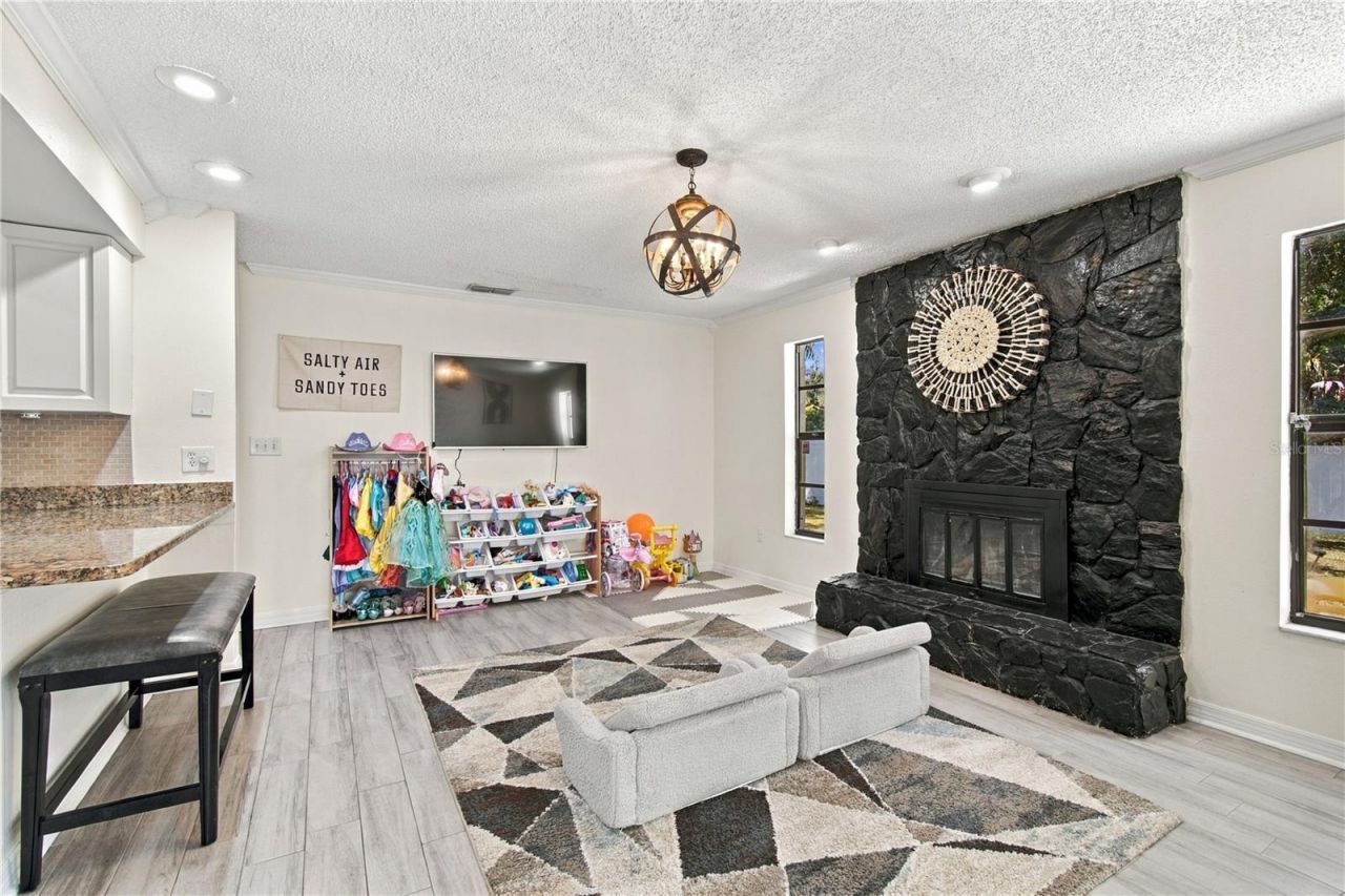 12805 98th Street , Largo, FL 33773 Photo