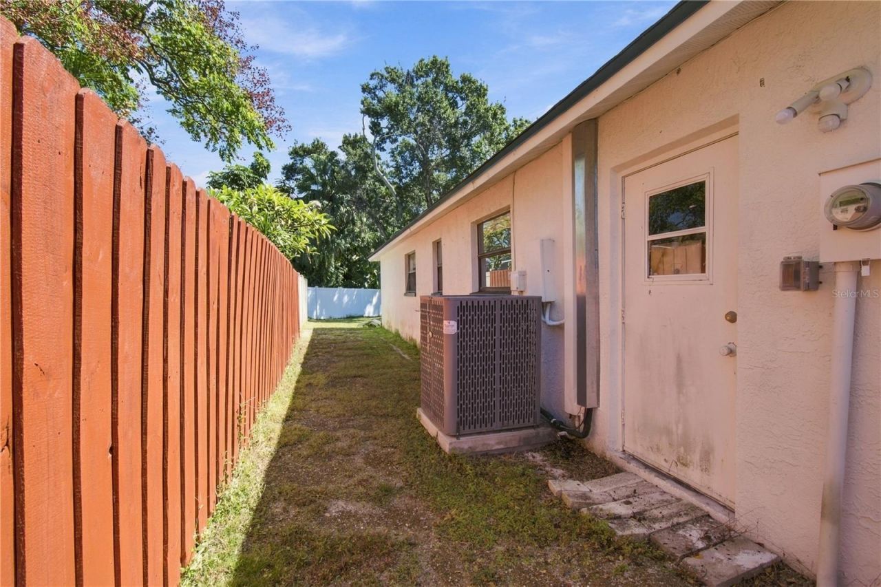 12805 98th Street , Largo, FL 33773 Photo