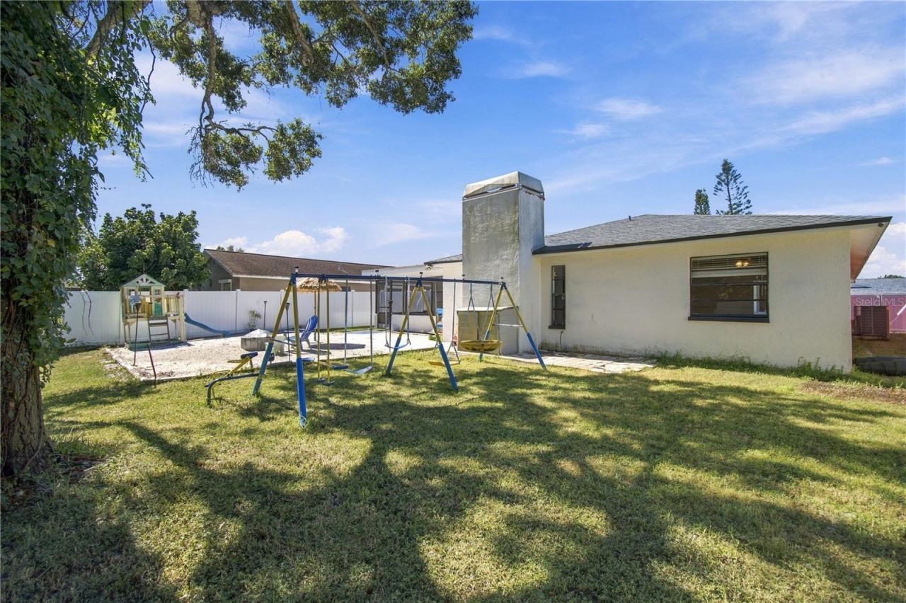 12805 98th Street , Largo, FL 33773 Photo