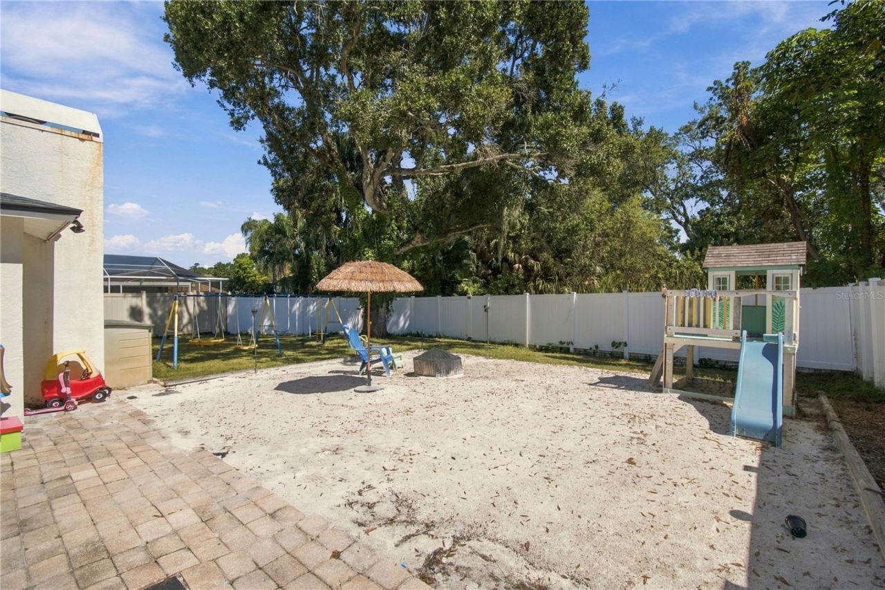 12805 98th Street , Largo, FL 33773 Photo