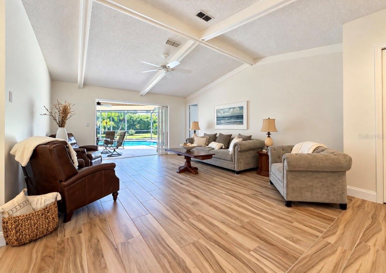 9690 Leeward Avenue , Largo, FL 33773 Photo
