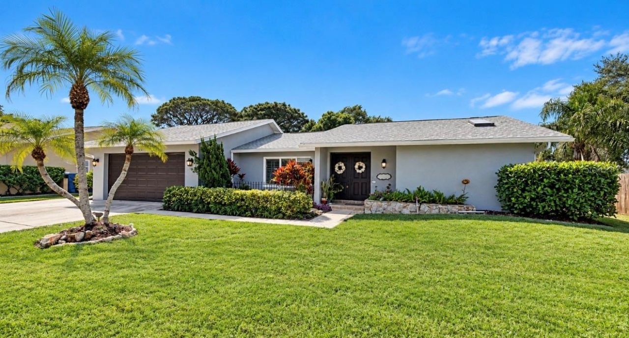 9690 Leeward Avenue , Largo, FL 33773 Photo