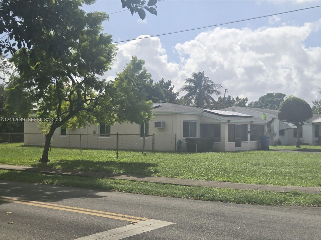 1698 NE 177th St, North Miami Beach, FL 33162 Photo