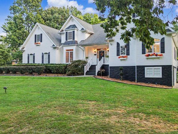 270 Sam Doak St, Greeneville, TN 37745