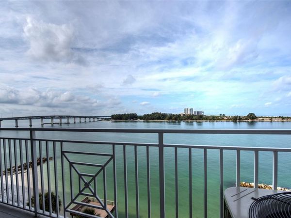 675 S GULFVIEW BOULEVARD , Unit 704, CLEARWATER, FL 33767