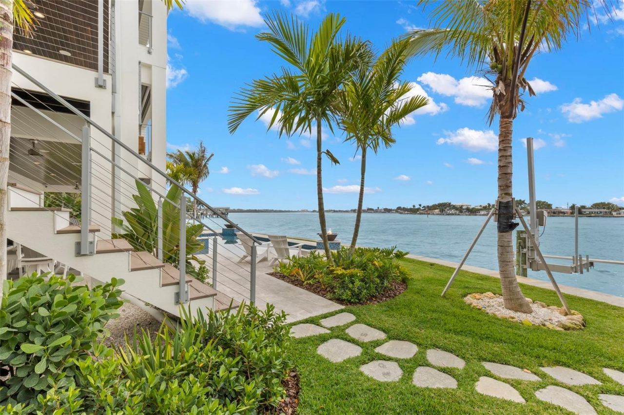 4598 Harbor Hills Drive, Largo, FL 33770 Photo