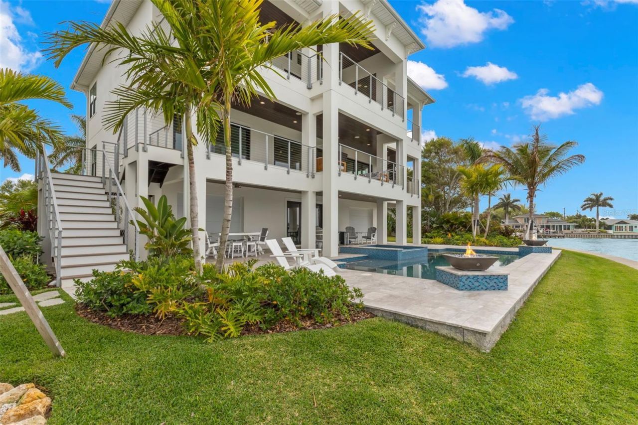 4598 Harbor Hills Drive, Largo, FL 33770 Photo