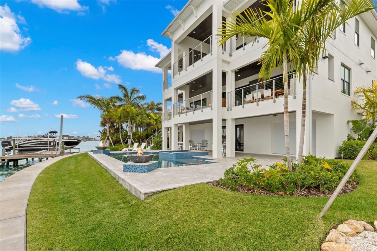 4598 Harbor Hills Drive, Largo, FL 33770 Photo