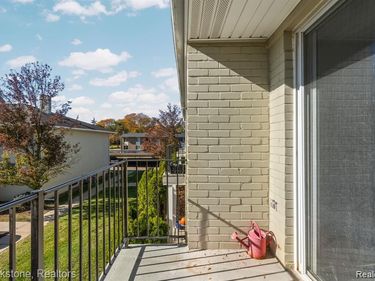 1965 Axtell Drive , Unit 4, Troy, Mi 48084
