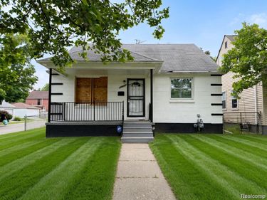 11090 Minden Street , Detroit, Mi 48205