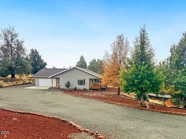218 Valley View Drive, John Day, OR 97845