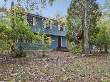 89 Pickens Street, Lakeville, MA 02347