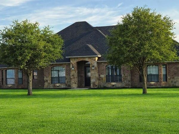 6205 High Meadows Drive , Krum, TX 76249