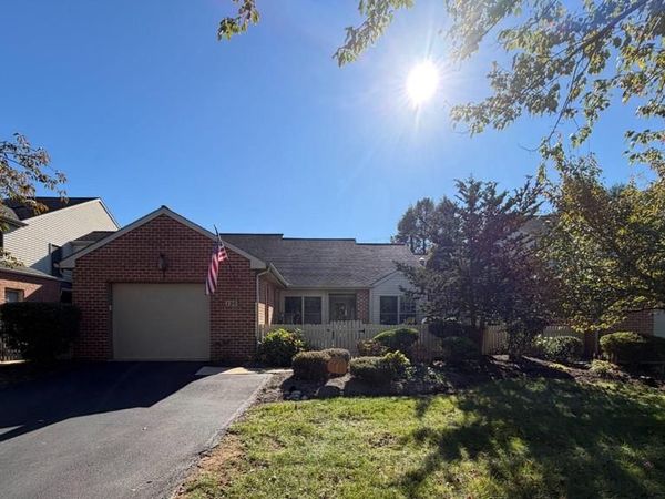 120 CAMBRIDGE DRIVE , HERSHEY, PA 17033