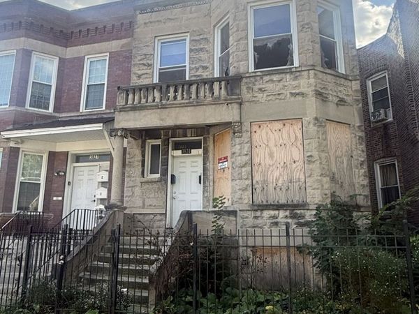 3831 W Grenshaw Street , Chicago, IL 60624