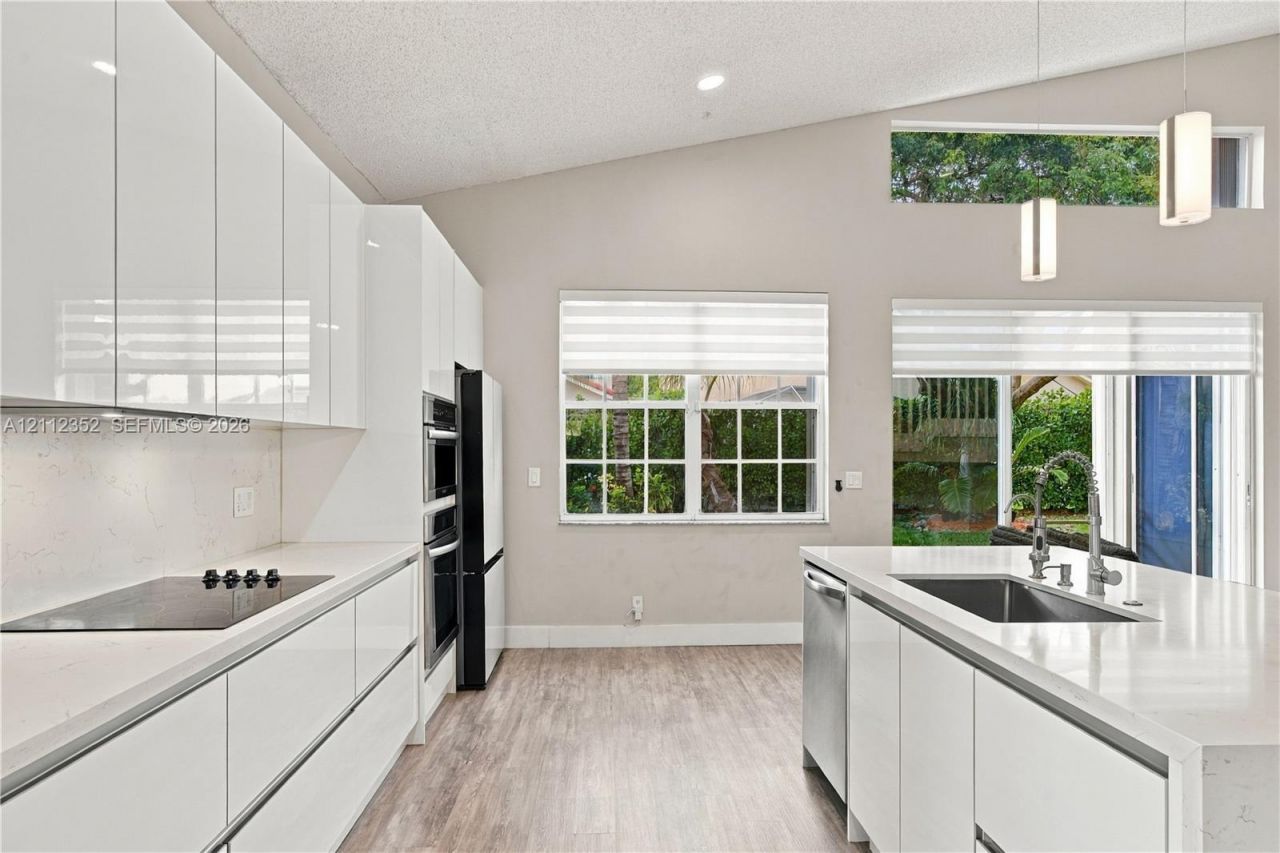 2880 NW 75th Ave , Margate, FL 33063 Photo