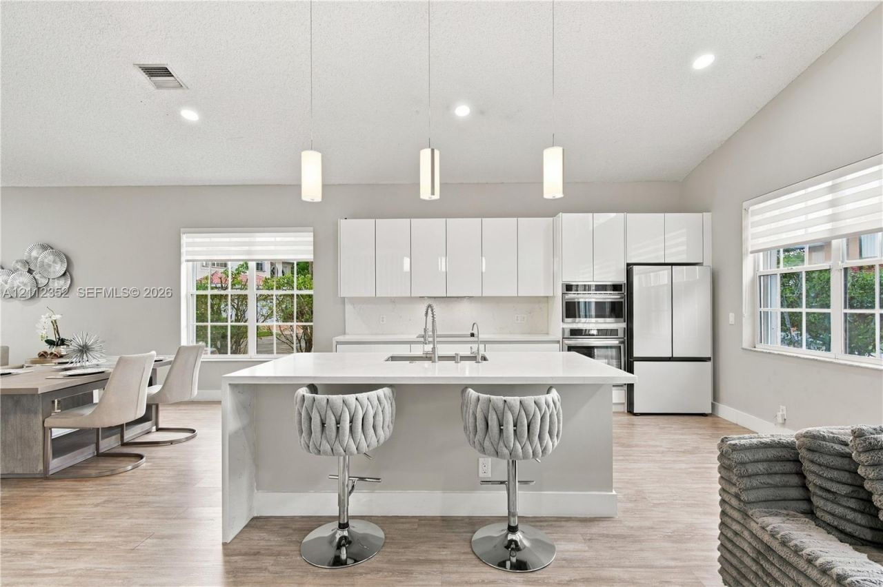 2880 NW 75th Ave , Margate, FL 33063 Photo