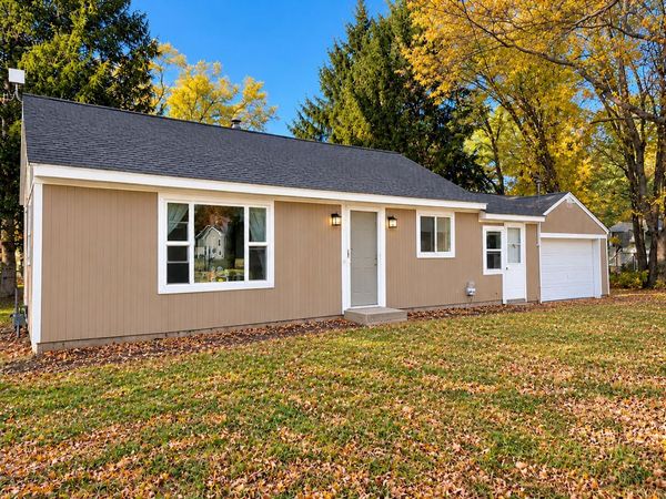 1487 E Pine Hill Avenue, White Cloud, MI 49349