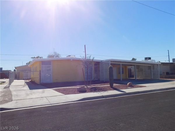 2737 E Taylor Avenue, North Las Vegas, NV 89030
