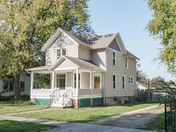 210 N Main St, Reeseville, WI 53579